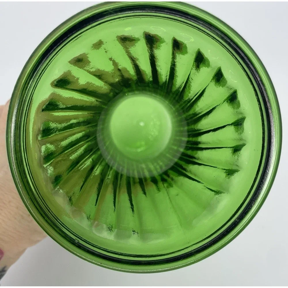 Vintage Emerald Green Hoosier Glass Swirl Vase 7.5